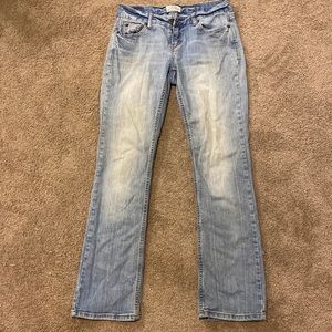 Aeropostal Chelsea Bootcut/ Curvy Jeans. Size 0 short.